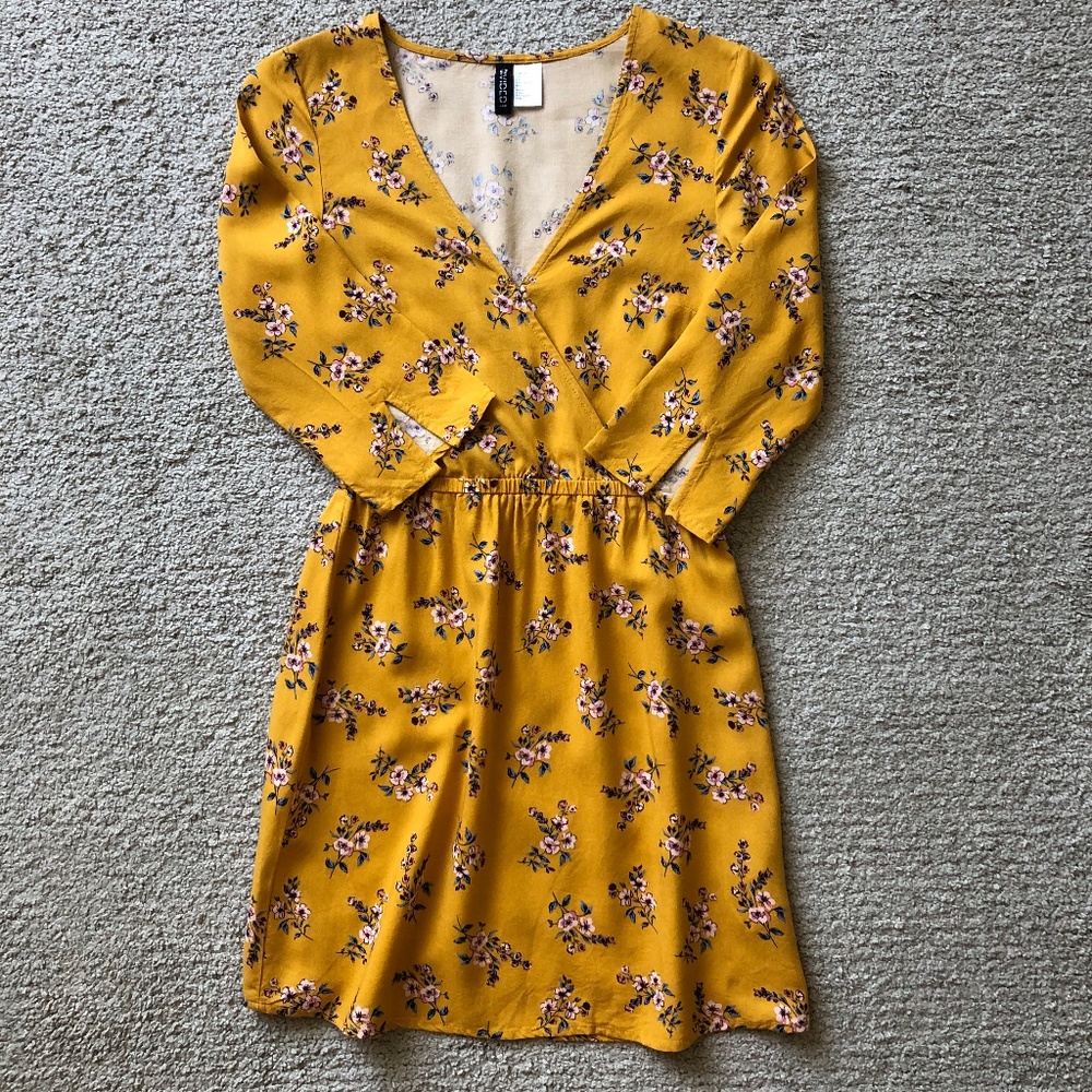 H&M -Divided 3/4 Sleeve Faux Wrap Dress.NWOT.